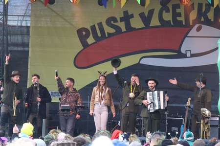 ZLATA POROKA PUSTNI KARNEVAL 99G FOTO LJUBO VUKELIČ